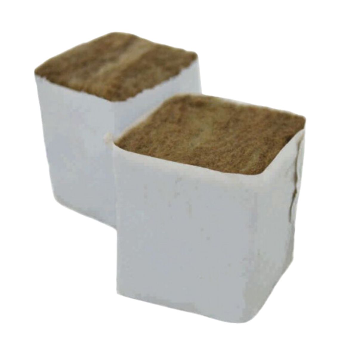 Cubes de laine de roche Agra-Wool 4x4 cm sans trou, enveloppés d'une fine couche blanche, conçus pour la germination et l'enracinement des plantes.